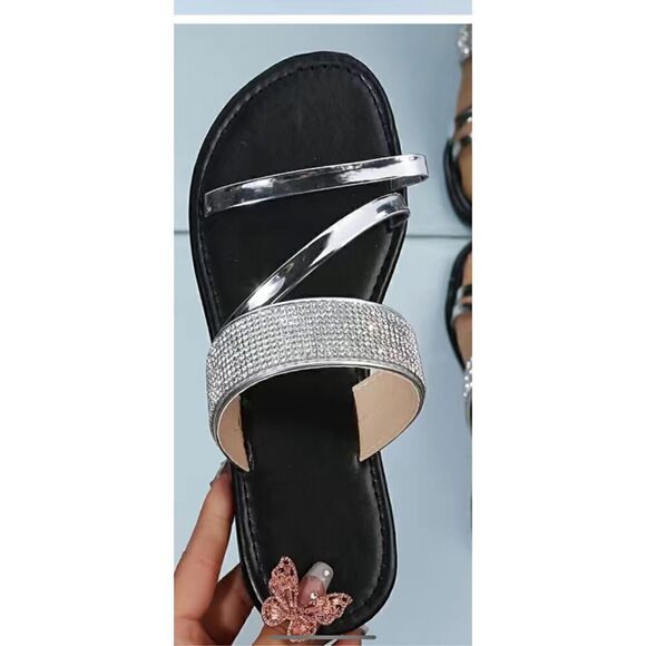 Silver, rhinestone sandals , very comfortable for flats,  Several sizes 8,8.5 an - Picture 1 of 9